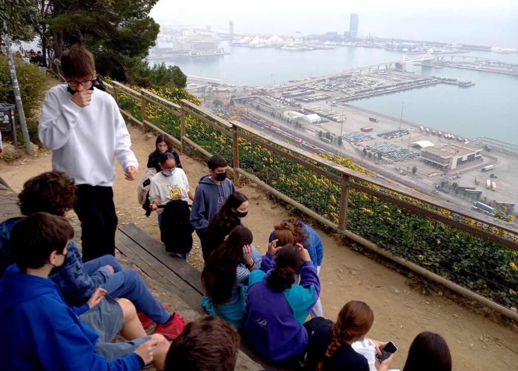 5. Repòs amb vistes al port