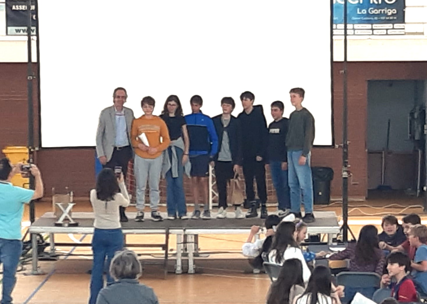 A la tarima de premiats